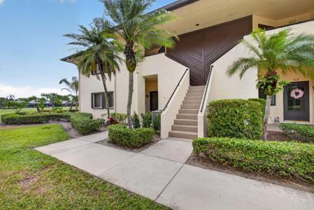 6503 SE Williamsburg Drive