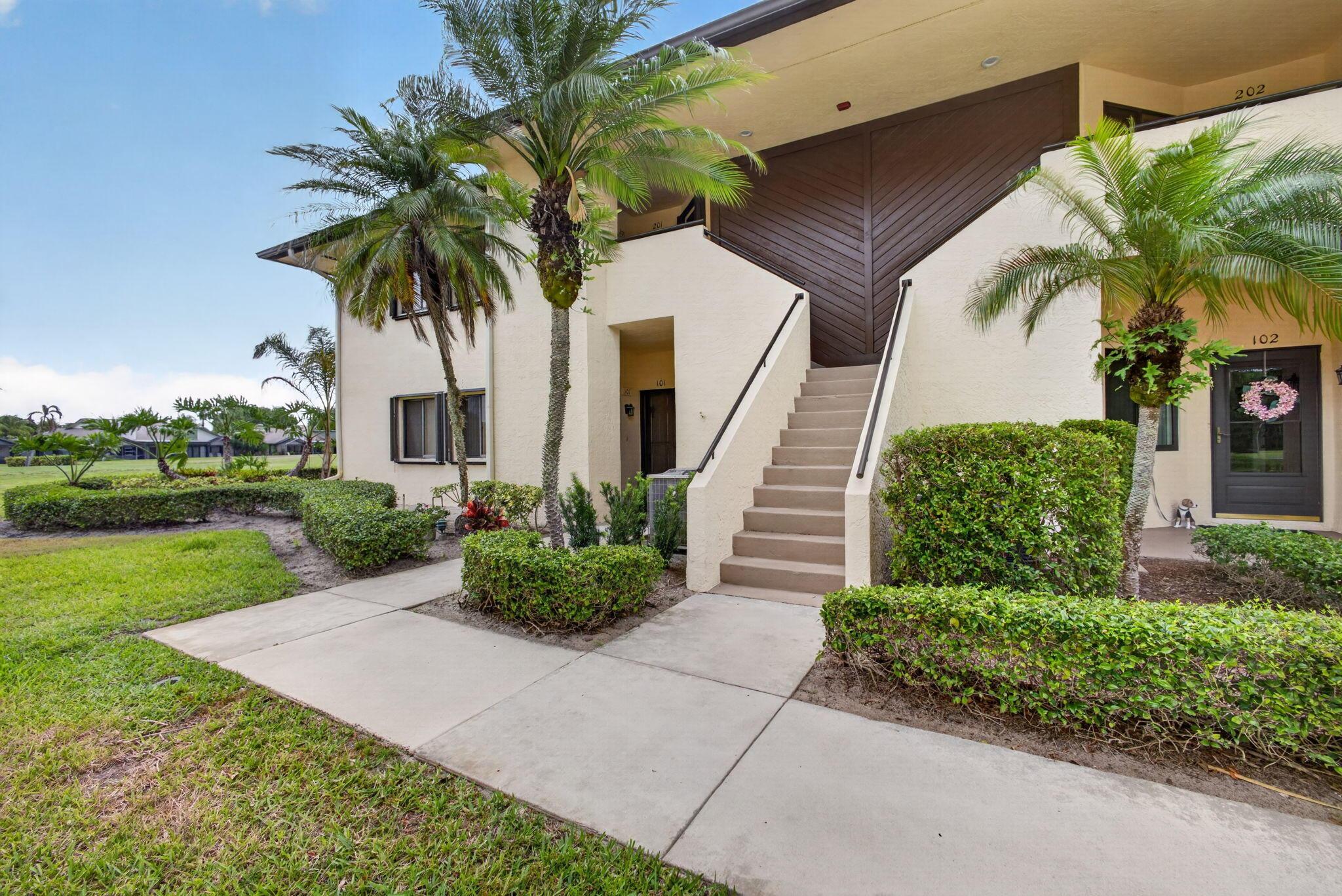 Image 1: 3-web-or-mls-5D1A5791