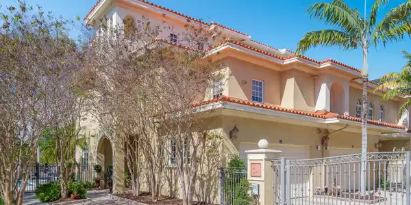237 Garden Court