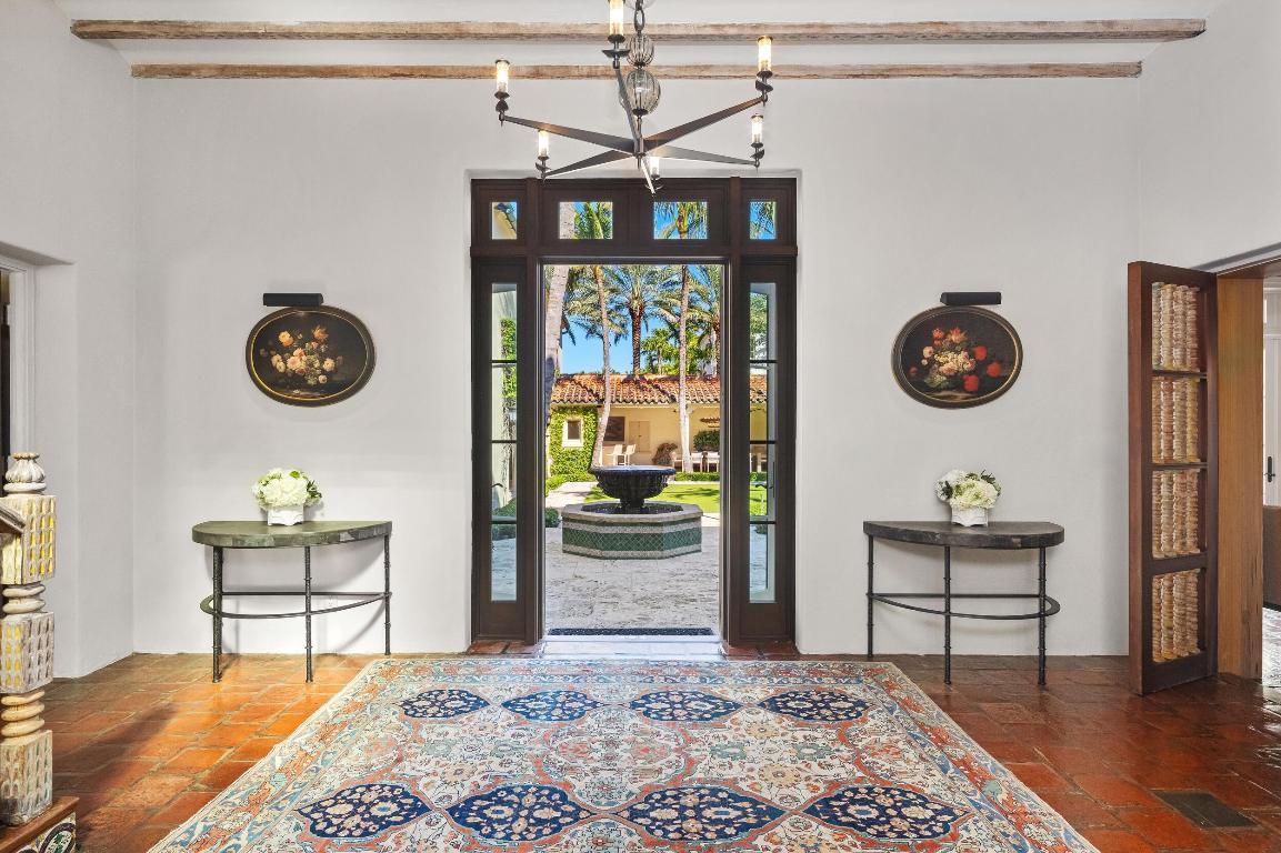 Image 4: Entry Foyer