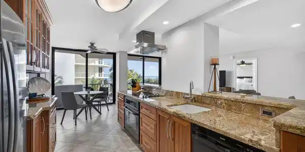 Image 3: 3-web-or-mls-5D1A0661