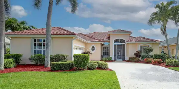 1807 SE Killean Court
