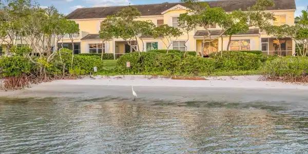 1004 Mariner Bay Boulevard