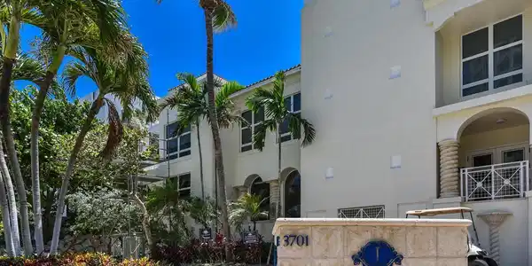 3700 S Ocean Boulevard