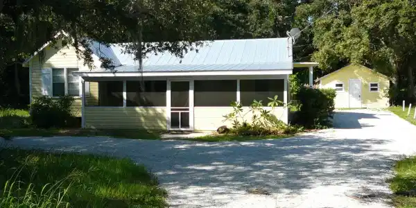 2917 N Old Dixie Highway