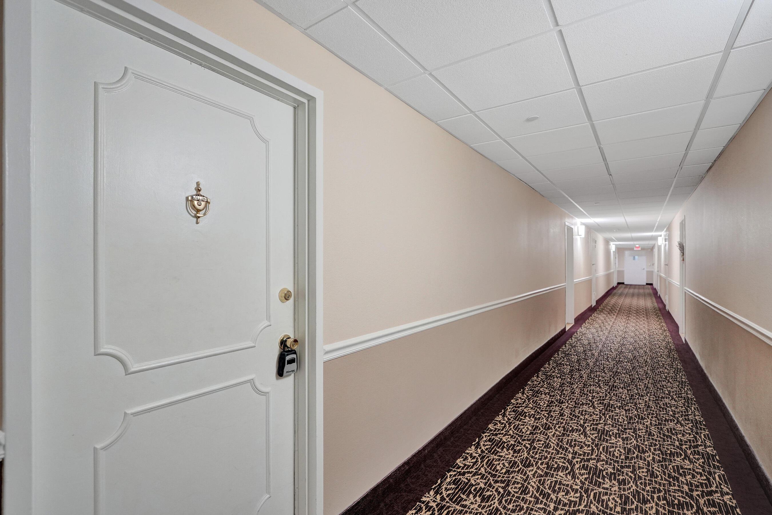 Image 4: Entrance Hall to #305