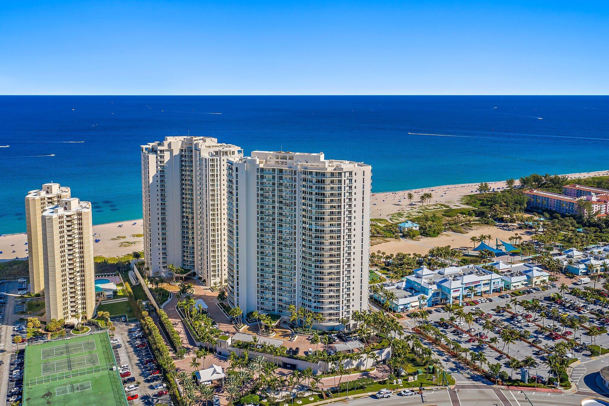 Image 2: 002-2700NorthOceanDrive-PH1-RivieraBeach
