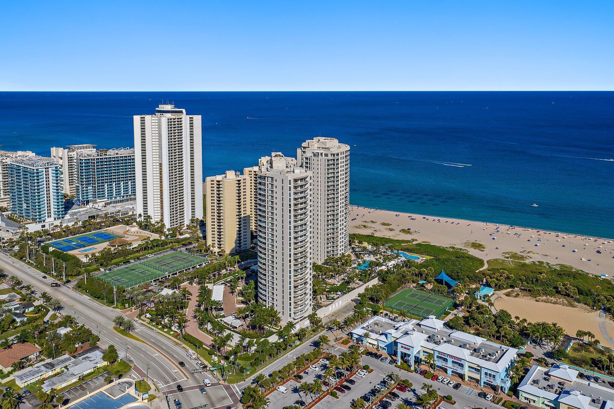 Image 4: 004-2700NorthOceanDrive-PH1-RivieraBeach