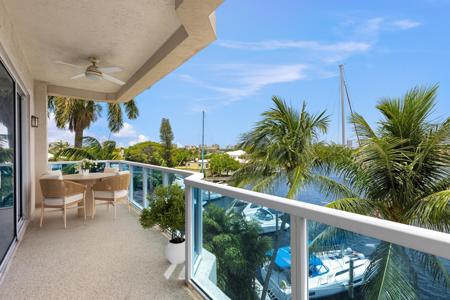 516 HENDRICKS Isle