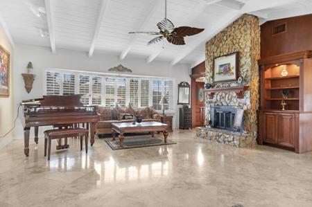2500 NE 26th Ave