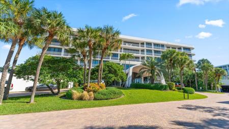 2000 S Ocean Boulevard