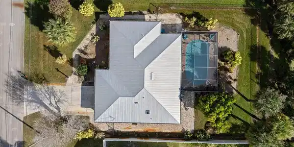 178 SW Essex Drive