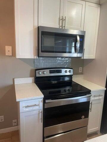 Image 3: kitchen 2