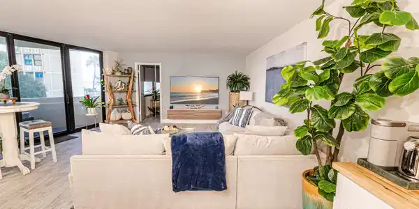Image 4: Living Room - Angle 3