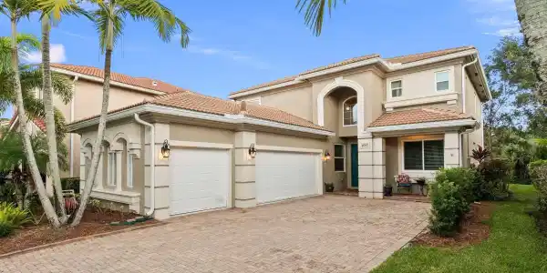 6067 SW Bald Eagle Drive