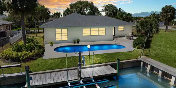 12 Sovereign Way