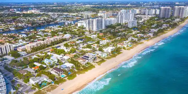 Image 2: Direct Beach Access Across the Street