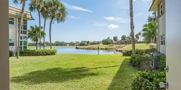 36 Vista Gardens Trail