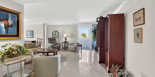 2200 S Ocean Boulevard