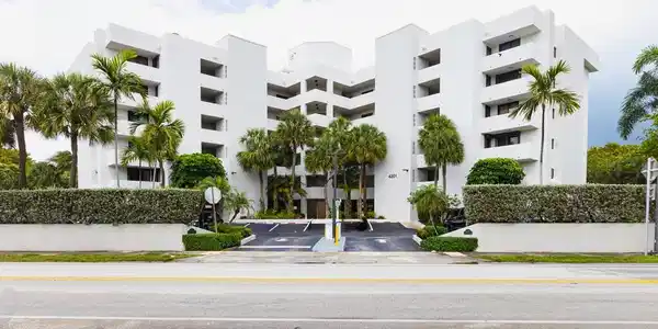 4201 N Ocean Drive