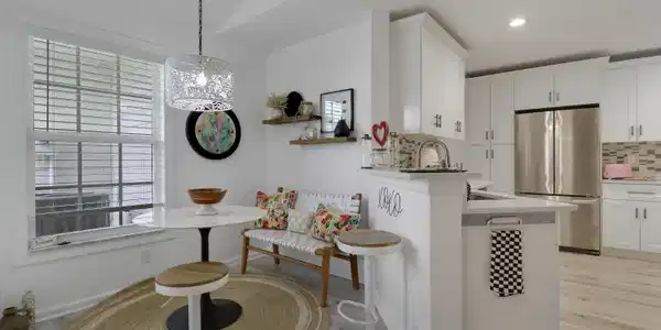 Image 2: Breakfast Area