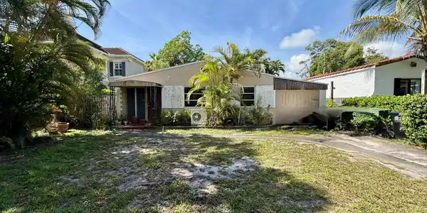 804 SE 5th Court