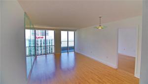 555 NE 15th St