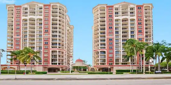 2011 N Ocean Boulevard