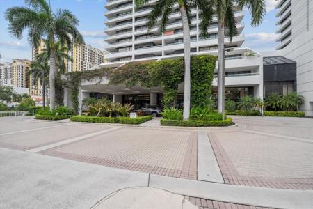 525 S Flagler Drive