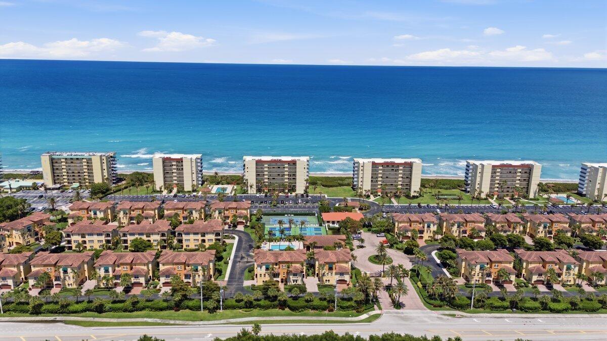 Image 2: 96-95 175 Ocean Bay Dr