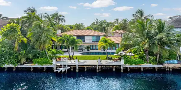 4304 Intracoastal Drive