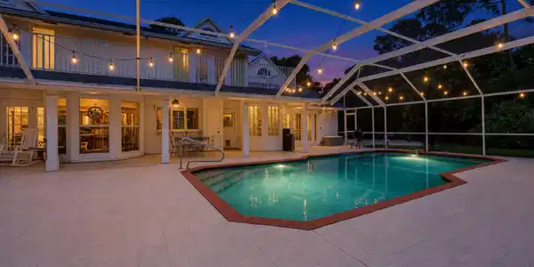 Image 4: Screened-In Pool