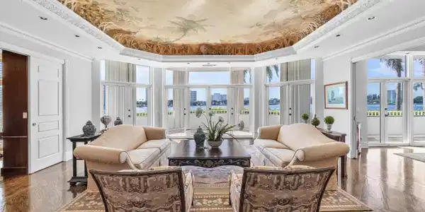 Image 3: 004-300Southeast5thAvenue-1030-BocaRaton