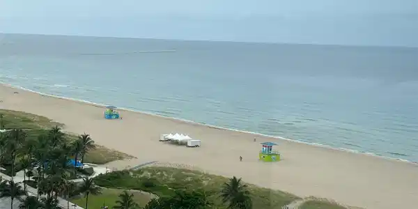 305 N Pompano Beach Blvd
