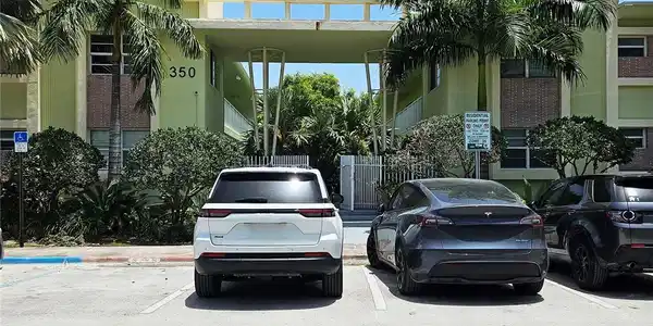 350 S Shore Dr