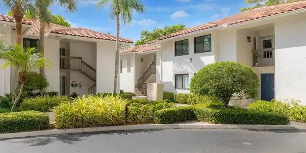 50 Pelican Pointe Drive