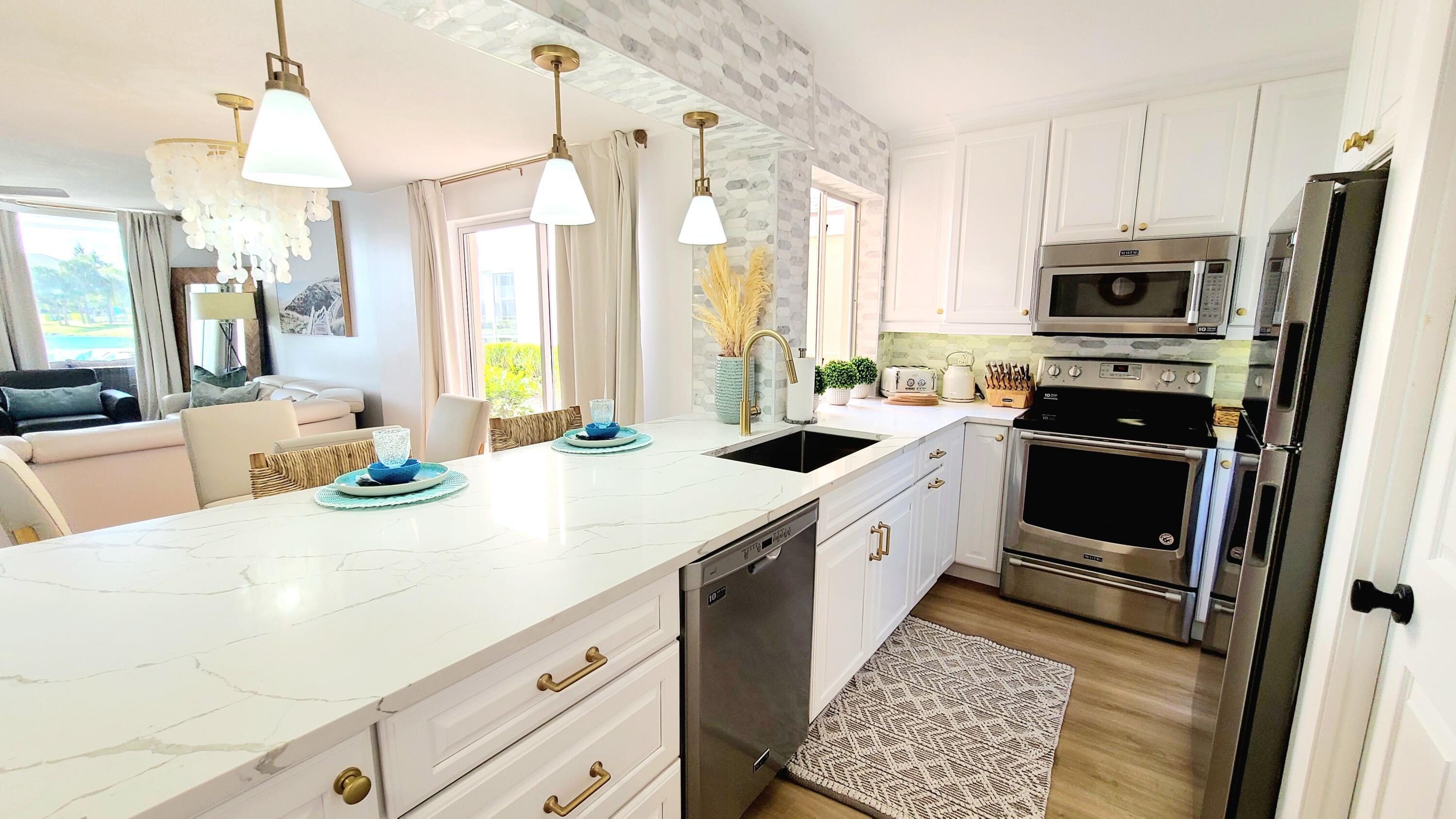 Image 3: New Kitchen