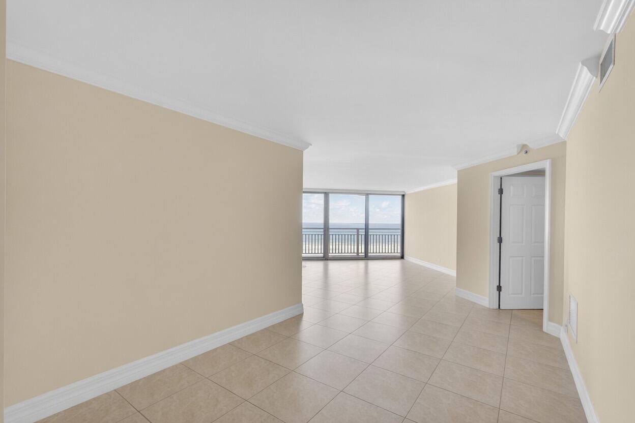 Image 4: Virtualaly unfurnished