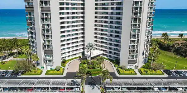 8880 S OCEAN Drive