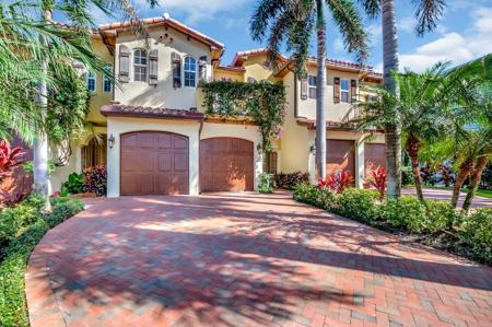 53 Seabreeze Avenue