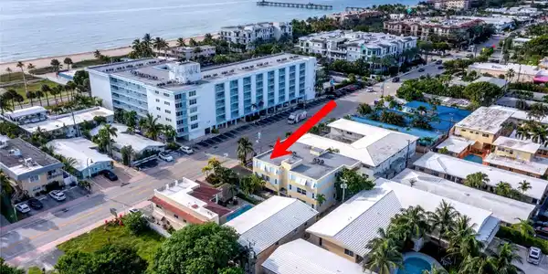 4549 N Ocean Dr