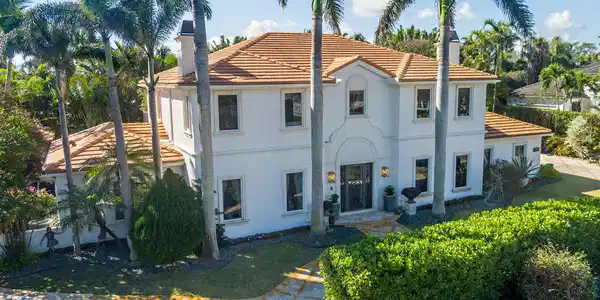 286 Jamaica Lane