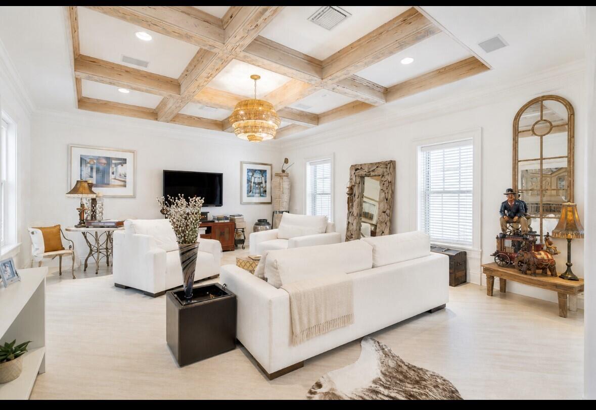 Image 2: #2 family room