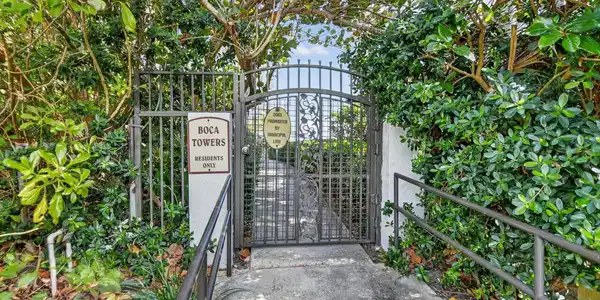 Image 3: Gated Beach Access