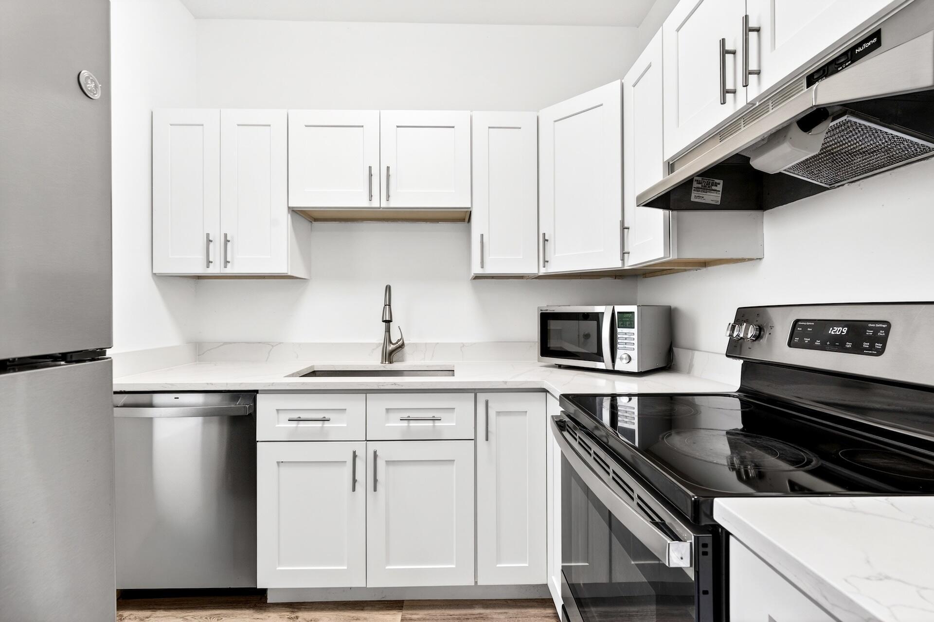 Image 4: Horizon 104 KITCHEN AREA-4