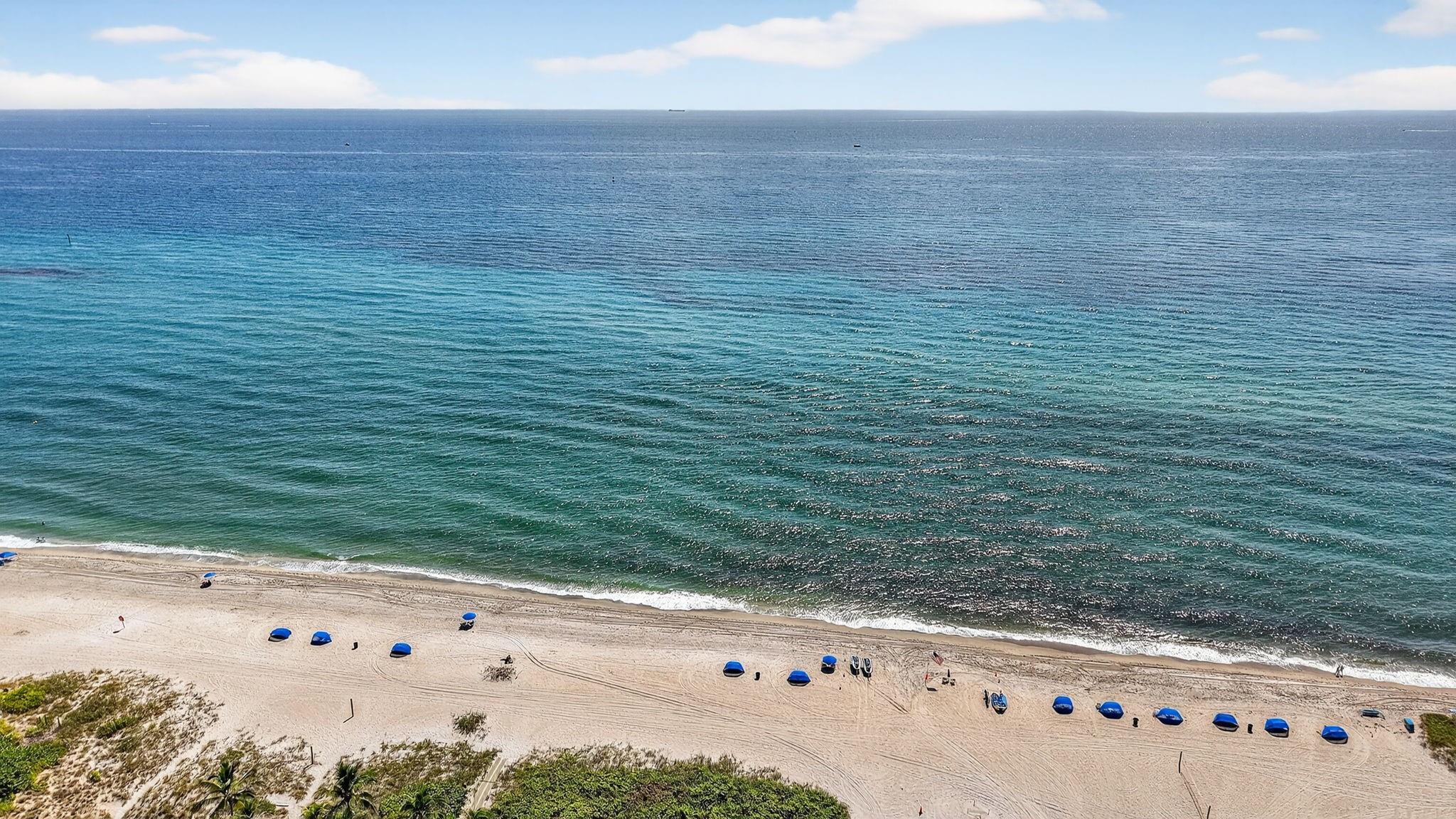 Image 4: Pompano Beach's public beach access is just 2 bloc