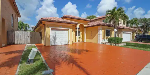 Image 3: Front of House