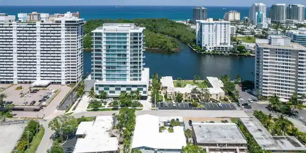 915 Intracoastal Drive