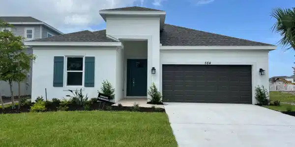 584 SE Ranch Oak Circle