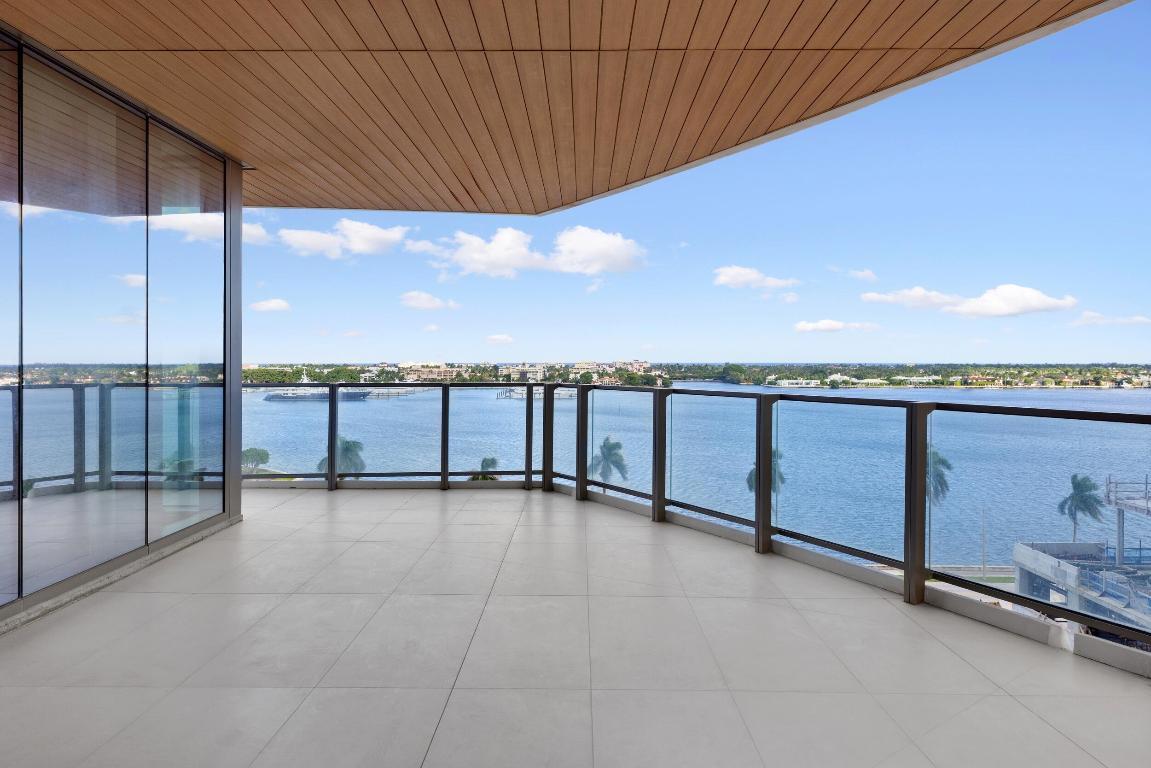 Image 1: Balcony